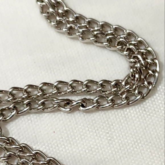 VINTAGE LOLA ROSE SILVER TONE NECKLACE - Picture 11 of 11